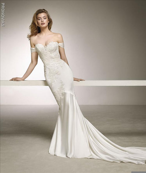 Pronovias shop dante crepe