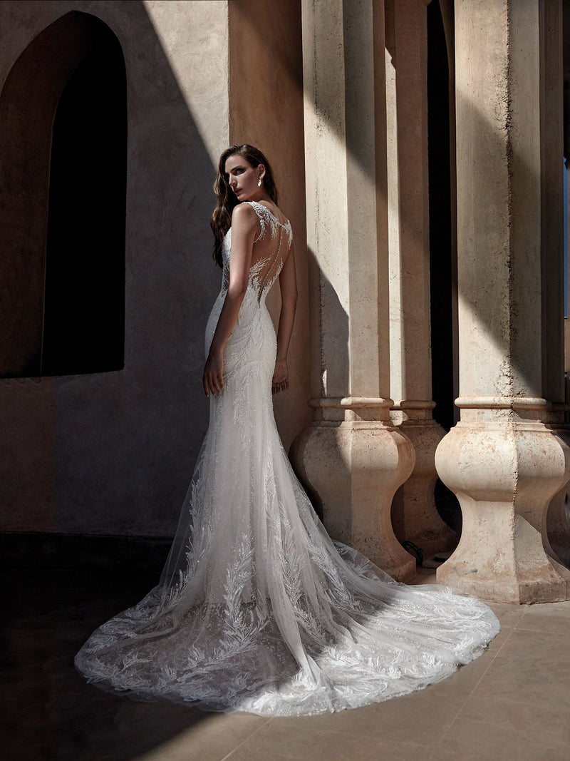   PRONOVIAS ARIAL Mermaid crepe wedding dress with V-neck