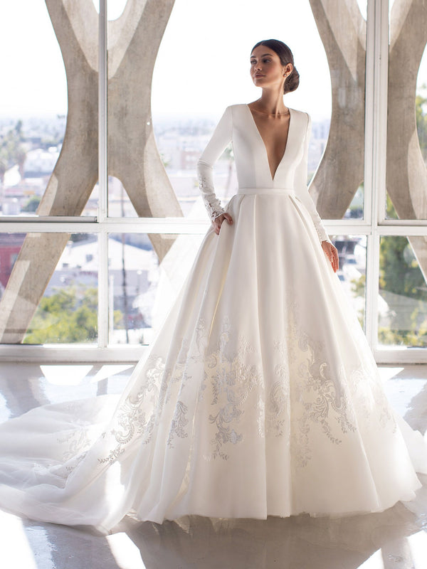 Pronovias BROWN&nbsp; Princess wedding dress in satin mikado with&nbsp;sleeves