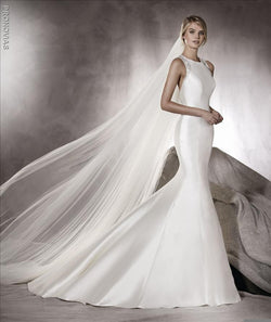 Pronovias Agnes Mermaid  sample sale wedding dress
