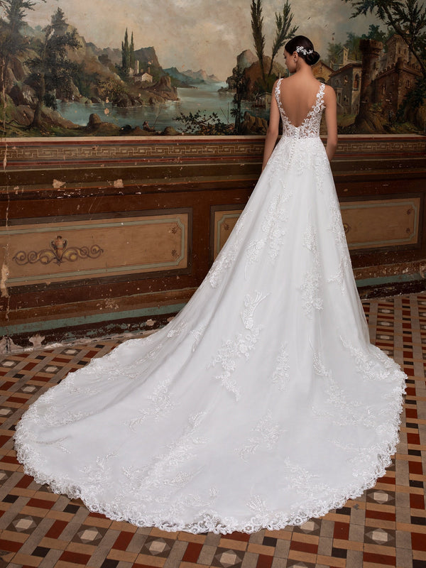 Pronovias ANTLIA princess wedding gown V-back