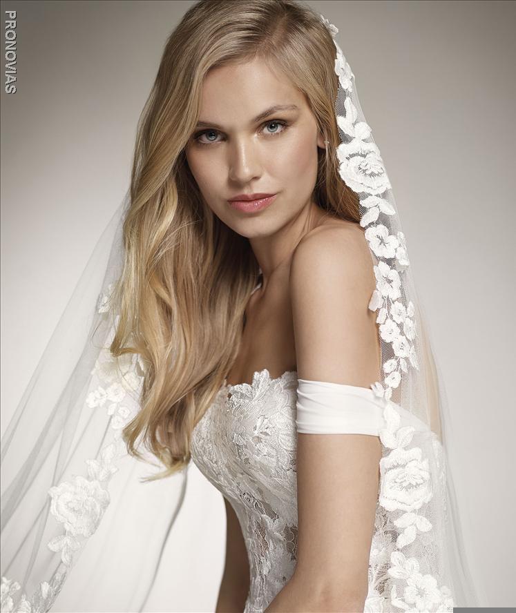 Pronovias Davinia Mermaid Off The Shoulder Wedding Dress chantilly lace mantilla veil