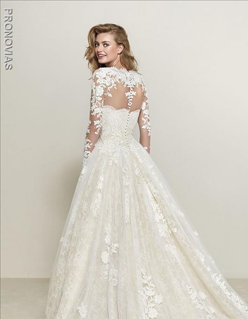 PRONOVIAS DRUMSA OFF WHITE CHANTILLY LACE JACKET BACK