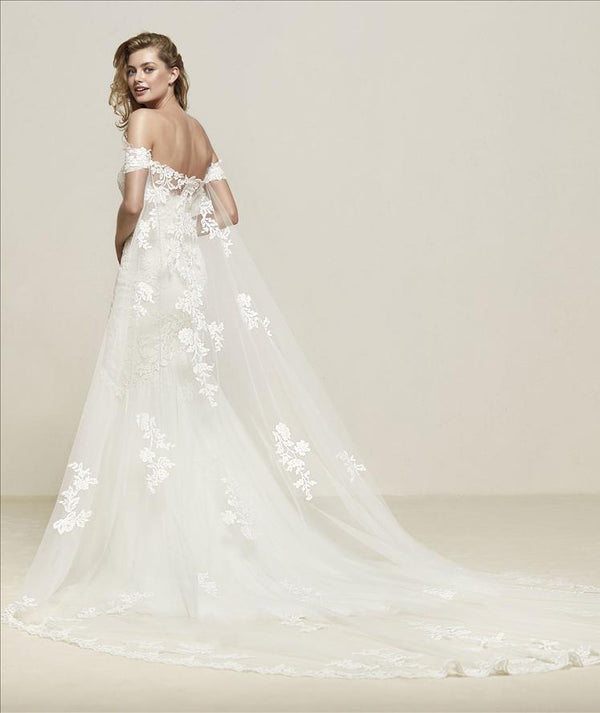 Drimea  Cape Pronovias Veil Sample Sale