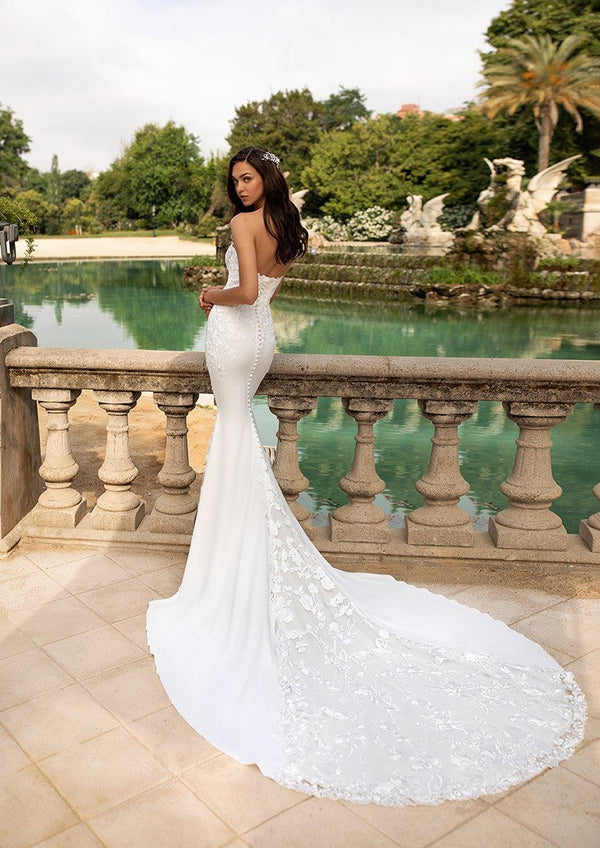 Pronovias EPICO SWEETHEART LACE EMBELLISHED NECK FITTED MERMAID WEDDING DRESS stunning train