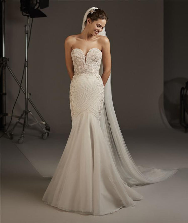 Halo Pronovias Mermaid Dress