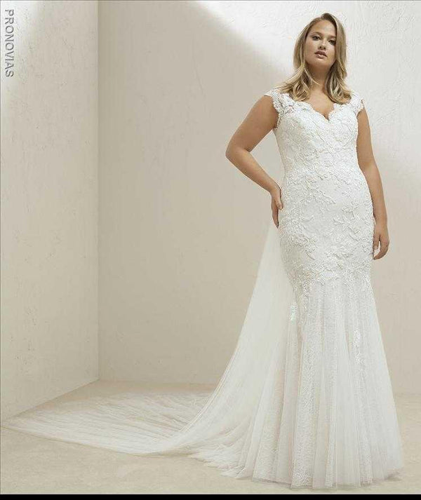 Pronovias Miel Plus Wedding Dress Sample