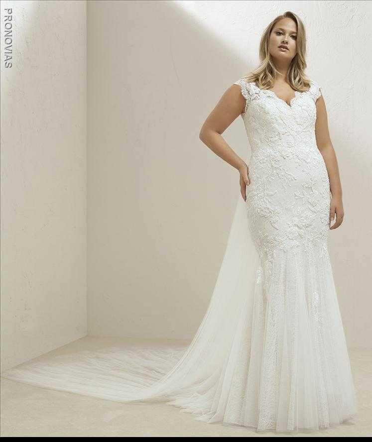 Pronovias Miel Plus Wedding Dress Sample