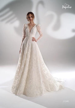 Sparkly lace V-neck ball gown with sleeves