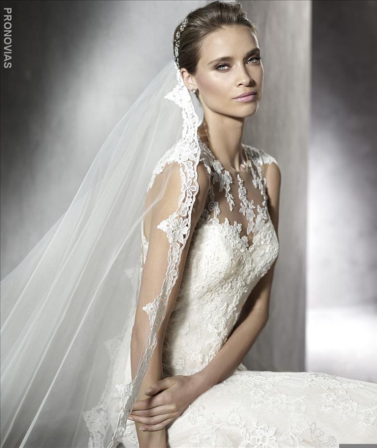Pronovias Pladie Illusion neckline mermaid sample sale wedding dress with lace