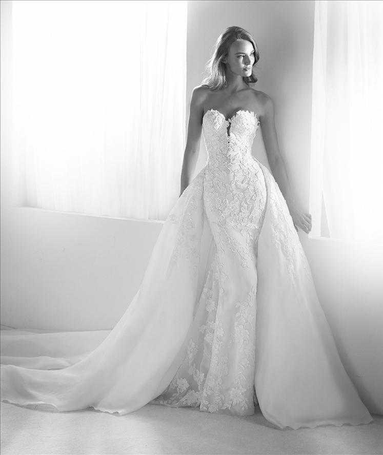 Rodas wedding dress with overskirt Pronovias 