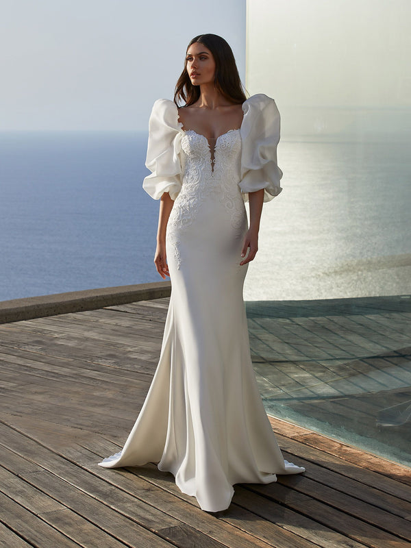 PRONOVIAS CLARA Mermaid wedding dress in crepe with spaghetti straps