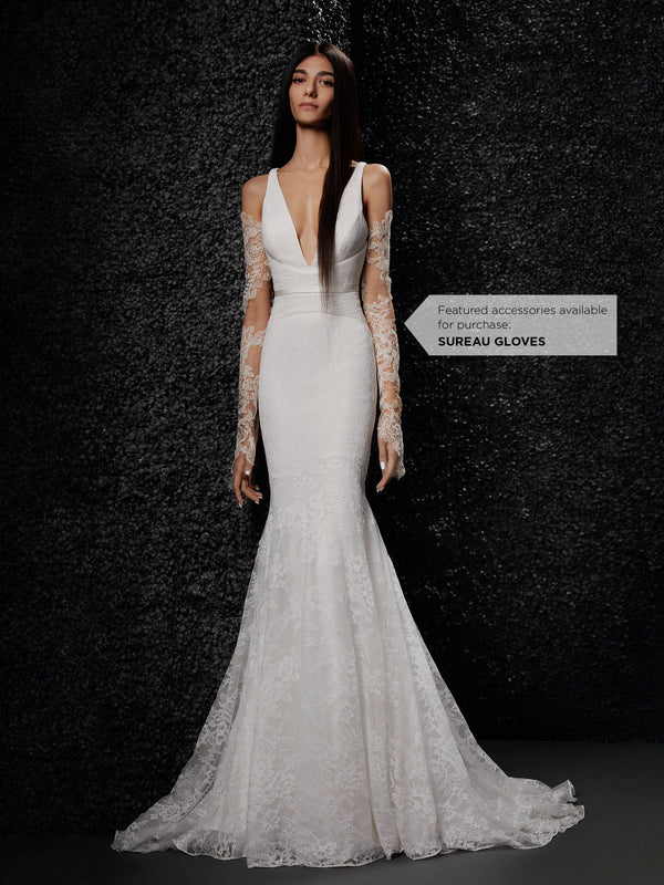 Vera Wang FRANIA Mermaid wedding dress with lace, V-neck and long sleeves