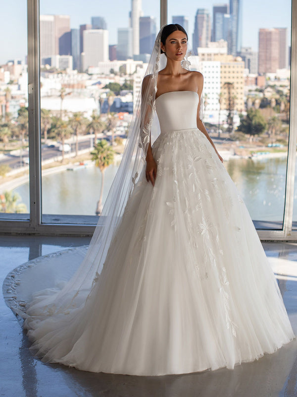 Pronovias GRAYSON CC2021 - Princess wedding dress with strapless neckline and open back