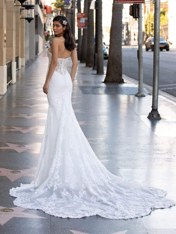 Pronovias Monroe Mermaid wedding dress sweetheart neckline long sleeves in crepe lace back