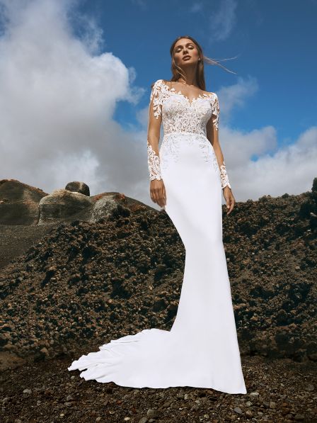 PRONOVIAS YUSHAN Fit & flare wedding dress with three-quarter sleeves mermaid