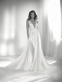 Riada Pronovias Atelier wedding dress