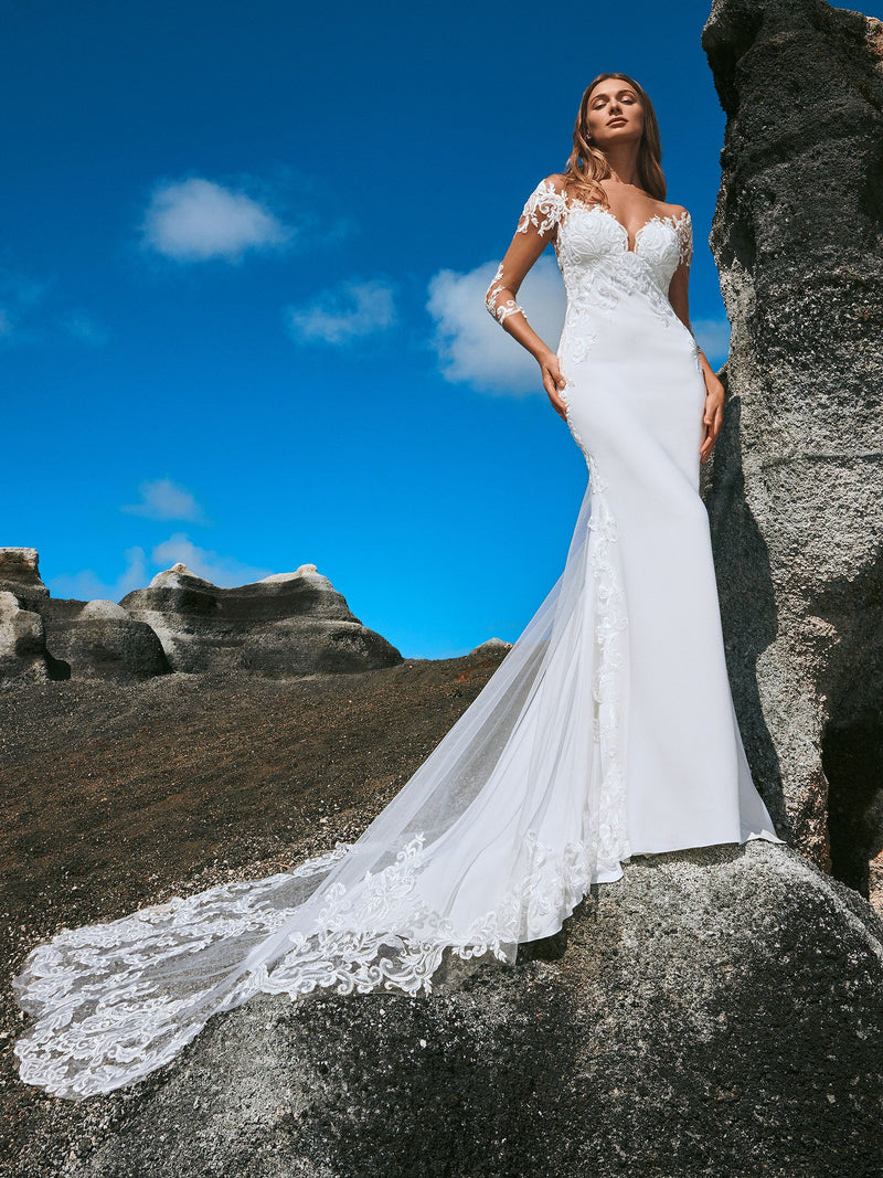 PRONOVIAS THOR Mermaid wedding dress with V-neck in ecological crepe